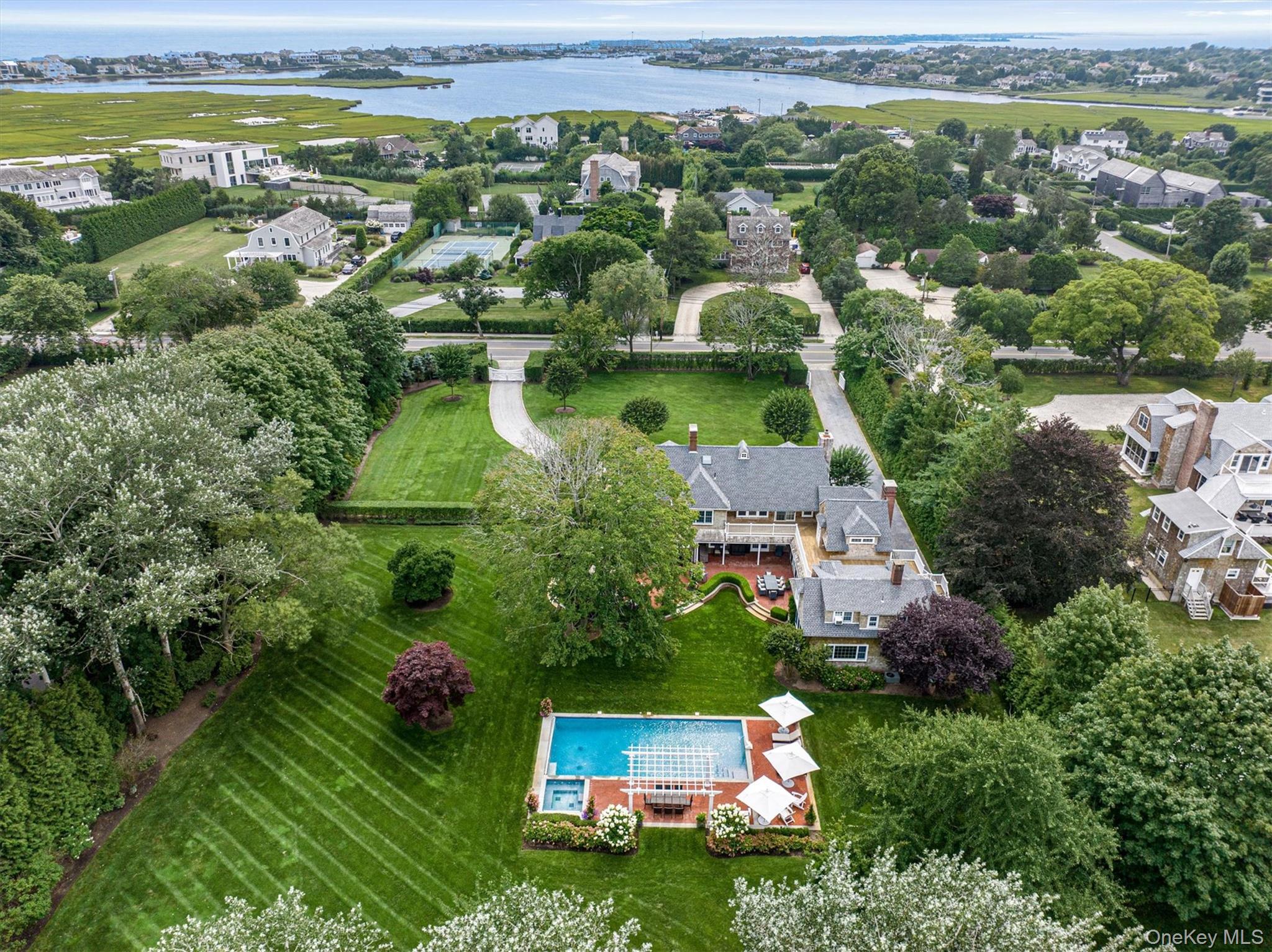 92 Beach Lane, Westhampton Beach NY 11978