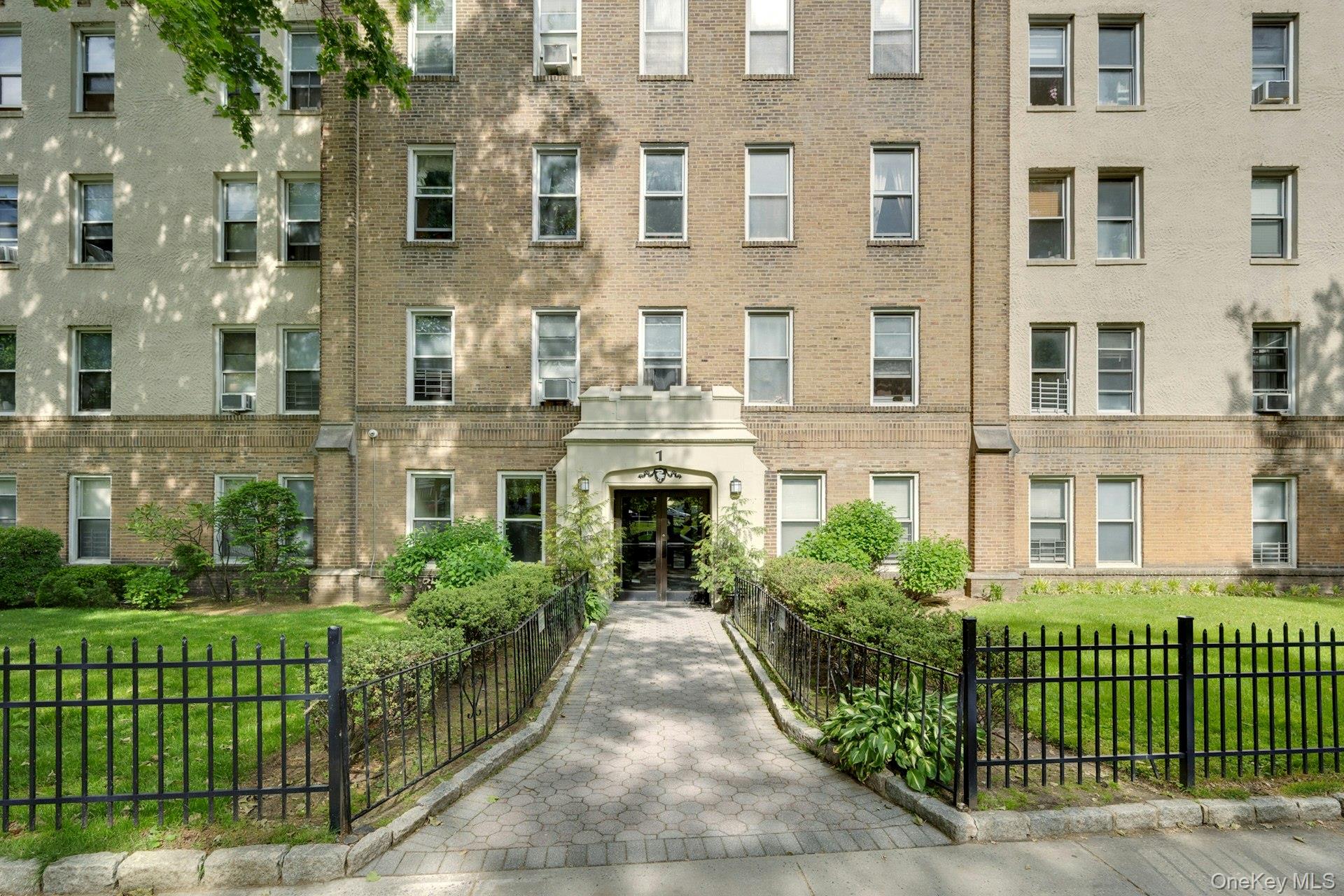 472 Gramatan Avenue Unit A3, Mount Vernon NY 10552