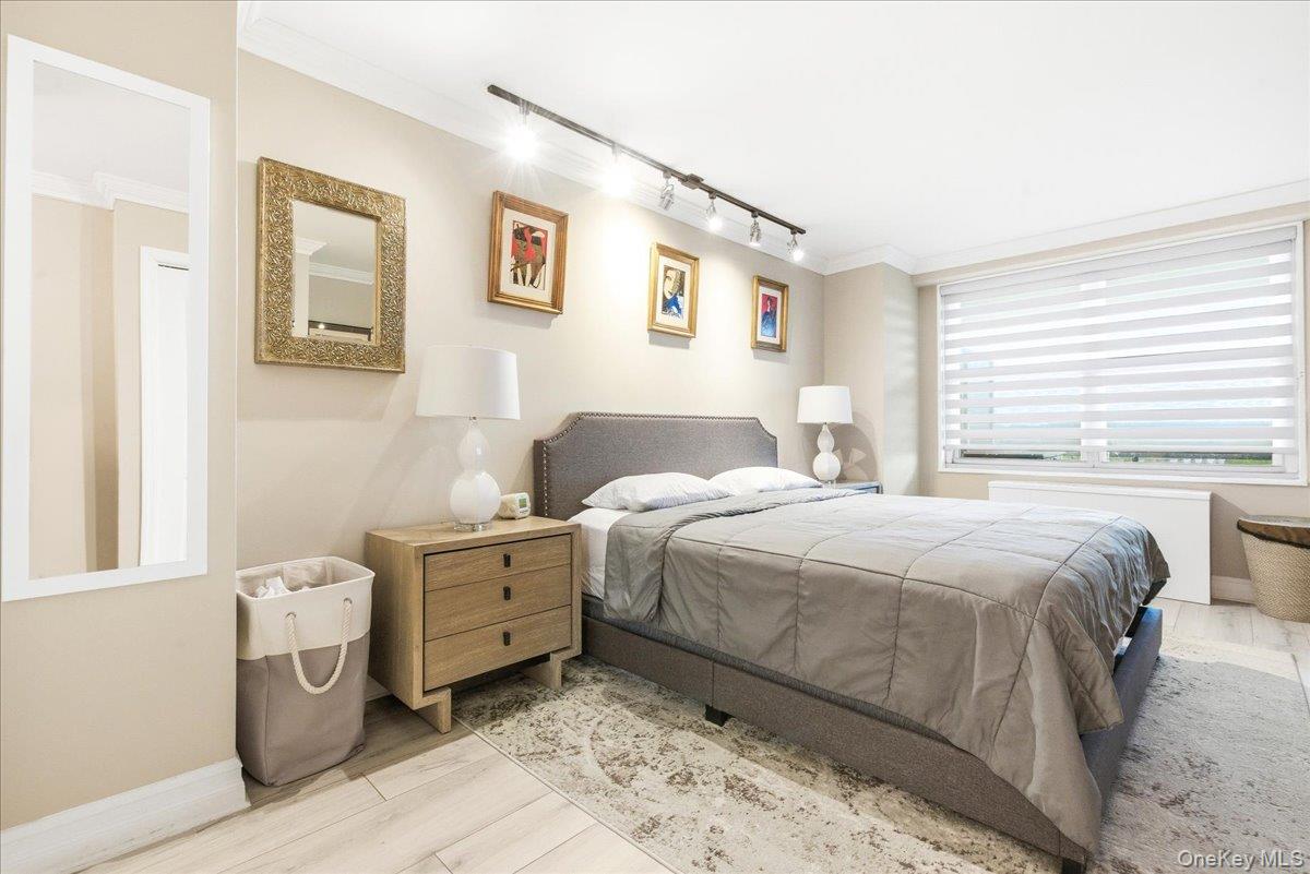 70-25 Yellowstone Boulevard Unit 9J, Forest Hills NY 11375