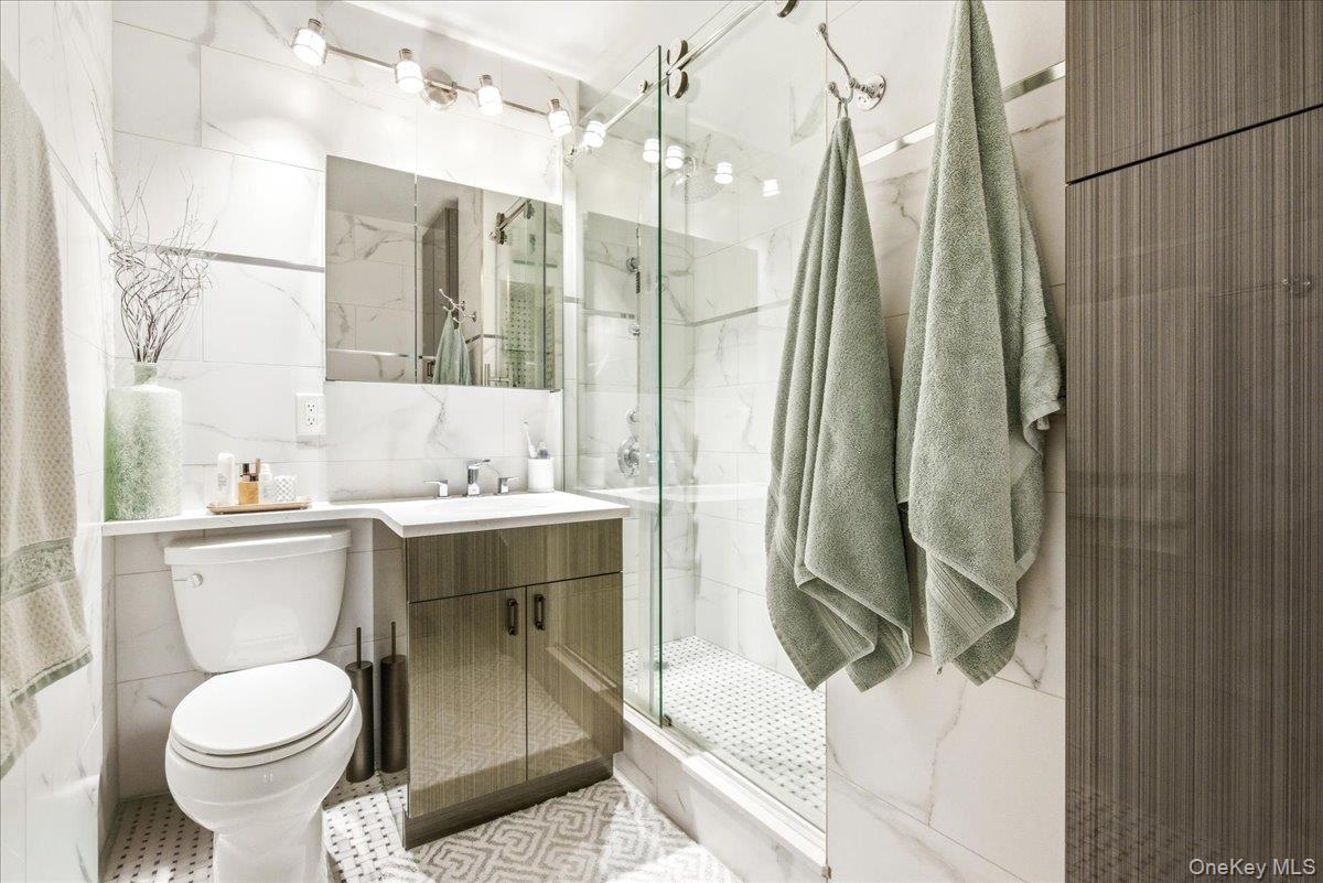 70-25 Yellowstone Boulevard Unit 9J, Forest Hills NY 11375
