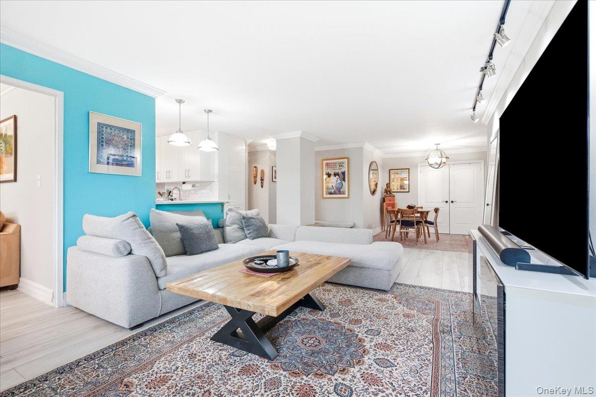 70-25 Yellowstone Boulevard Unit 9J, Forest Hills NY 11375