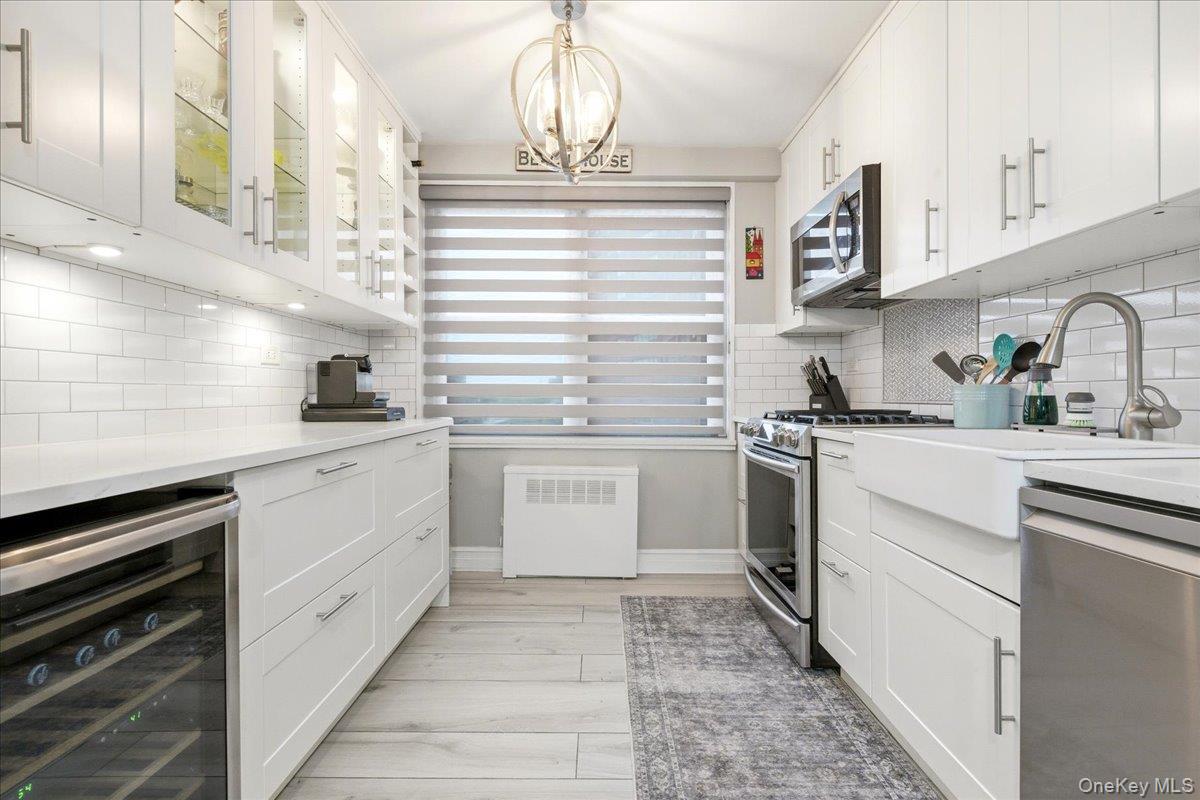 70-25 Yellowstone Boulevard Unit 9J, Forest Hills NY 11375