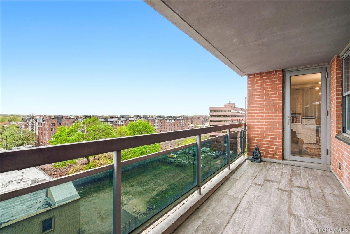 70-25 Yellowstone Boulevard Unit 9J, Forest Hills NY 11375