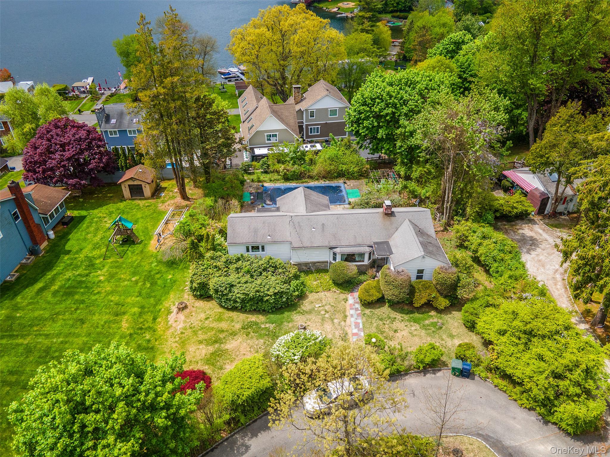 516 N Lake Boulevard, Mahopac NY 10541