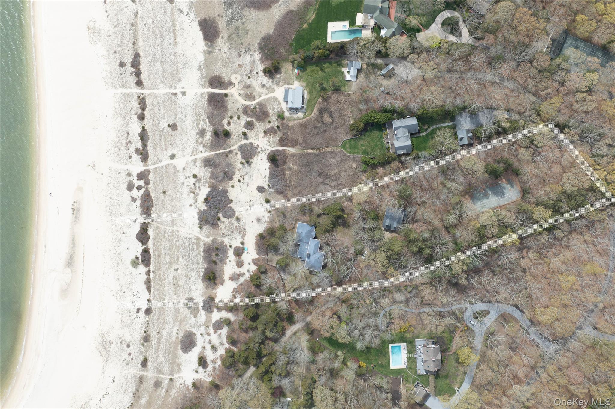 1480 Old Wood Path, Southold NY 11971