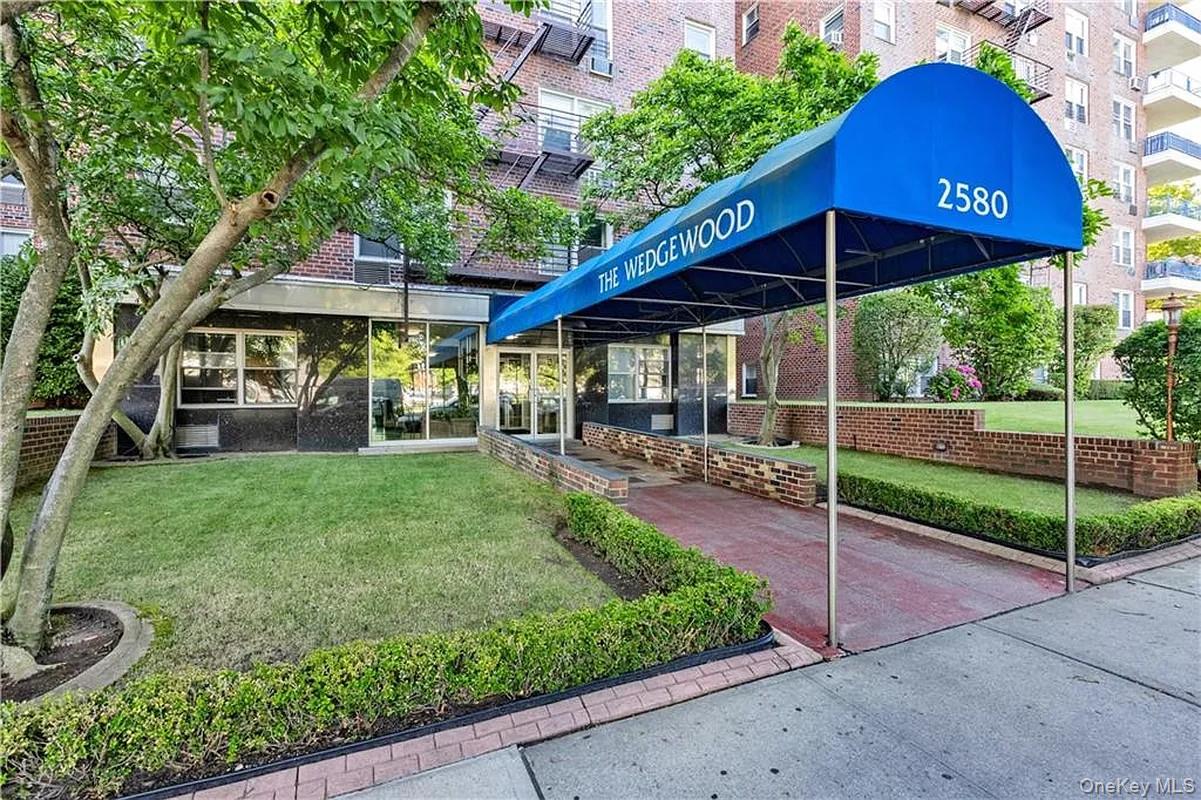 2580 Ocean Parkway Unit 2K, Brooklyn NY 11235