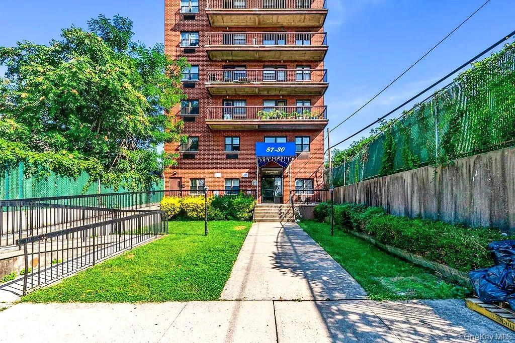 8730 62nd Avenue Unit 3F, Rego Park NY 11374