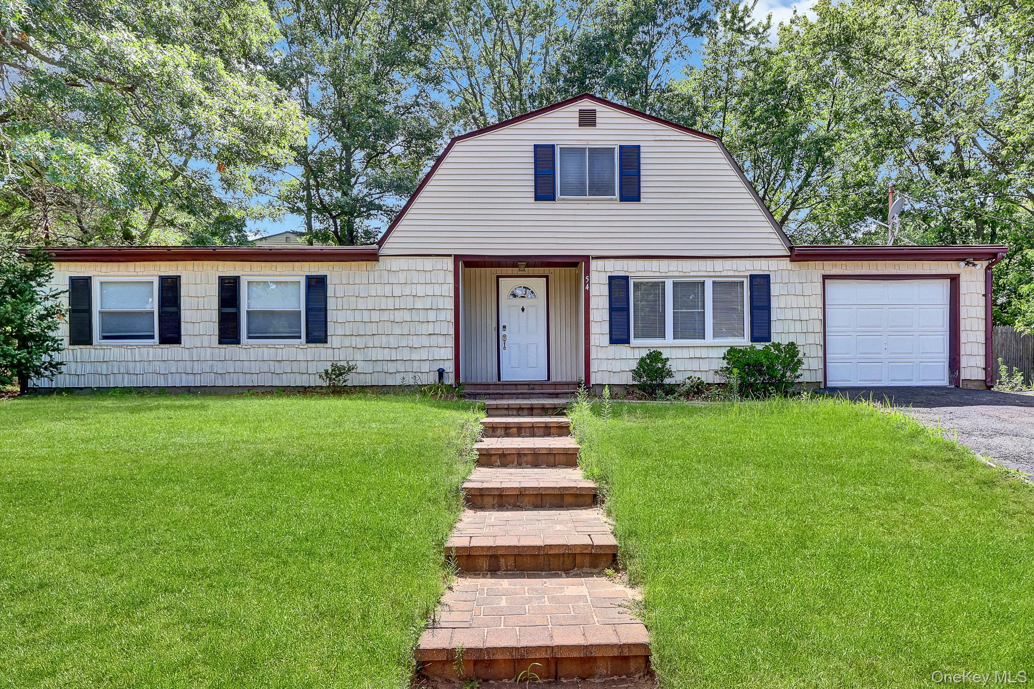 54 College Hills Drive, Farmingville NY 11738