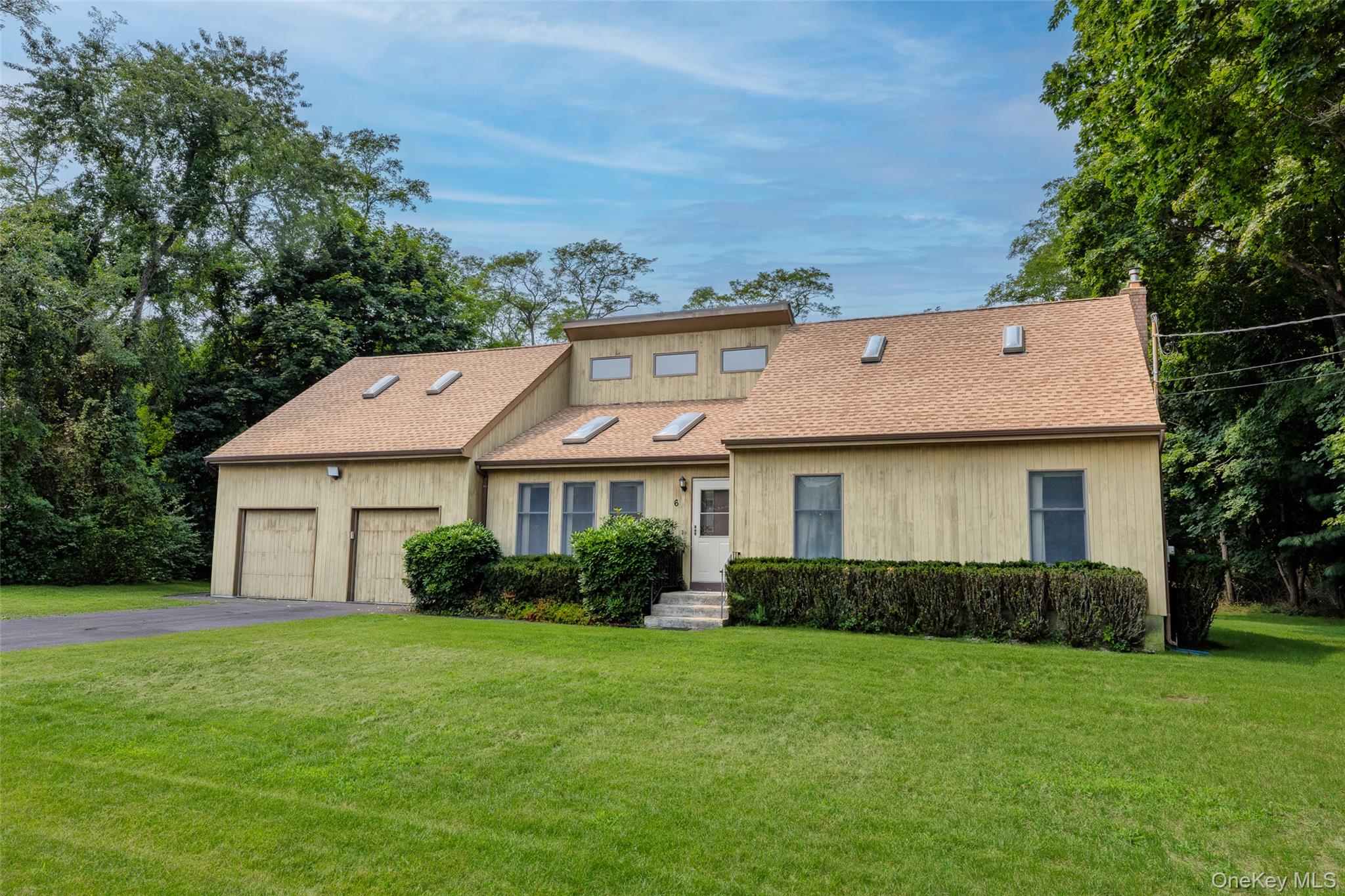 6 Cedar Street, Moriches NY 11955