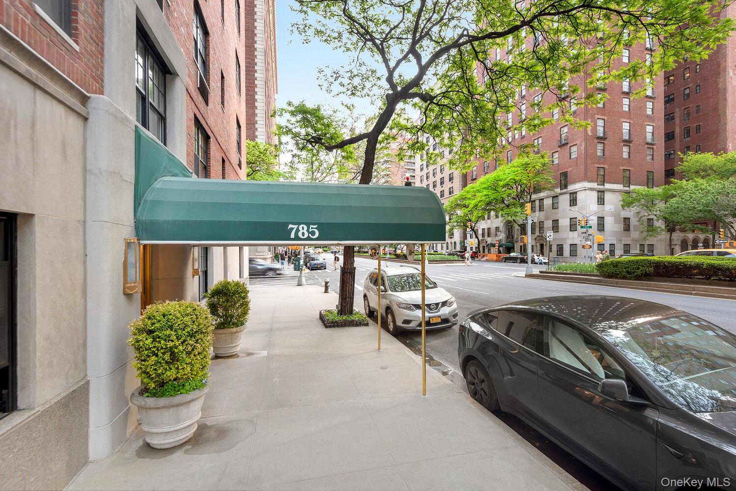 785 PARK Avenue Unit 4D, Manhattan NY 10021