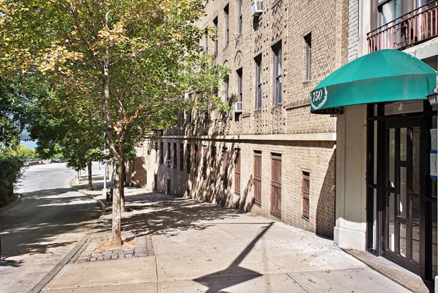 750 RIVERSIDE Drive Unit 2B, Manhattan NY 10031