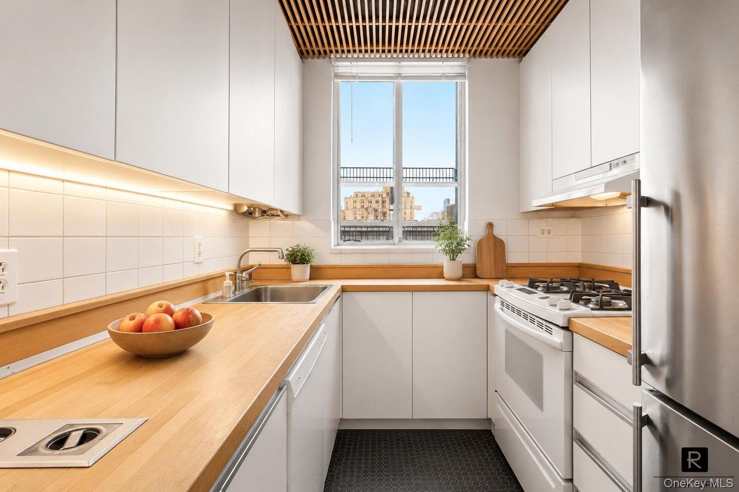 610 West End Avenue Unit PH-A, Manhattan NY 10024