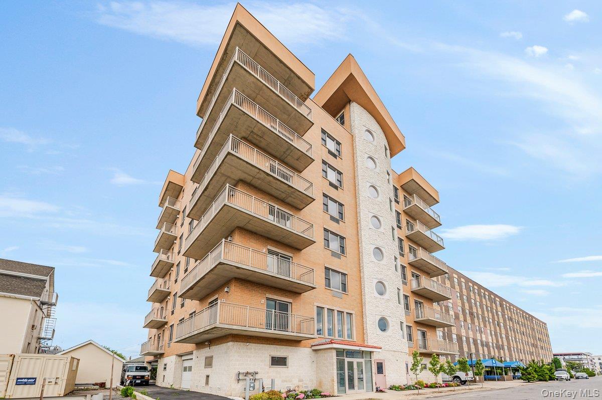 661 W Broadway Unit 402, Long Beach NY 11561