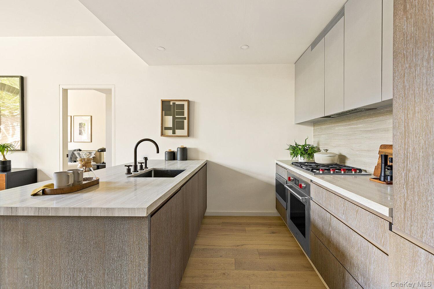 66 CLINTON Street Unit MAISONETTE, Manhattan NY 10002