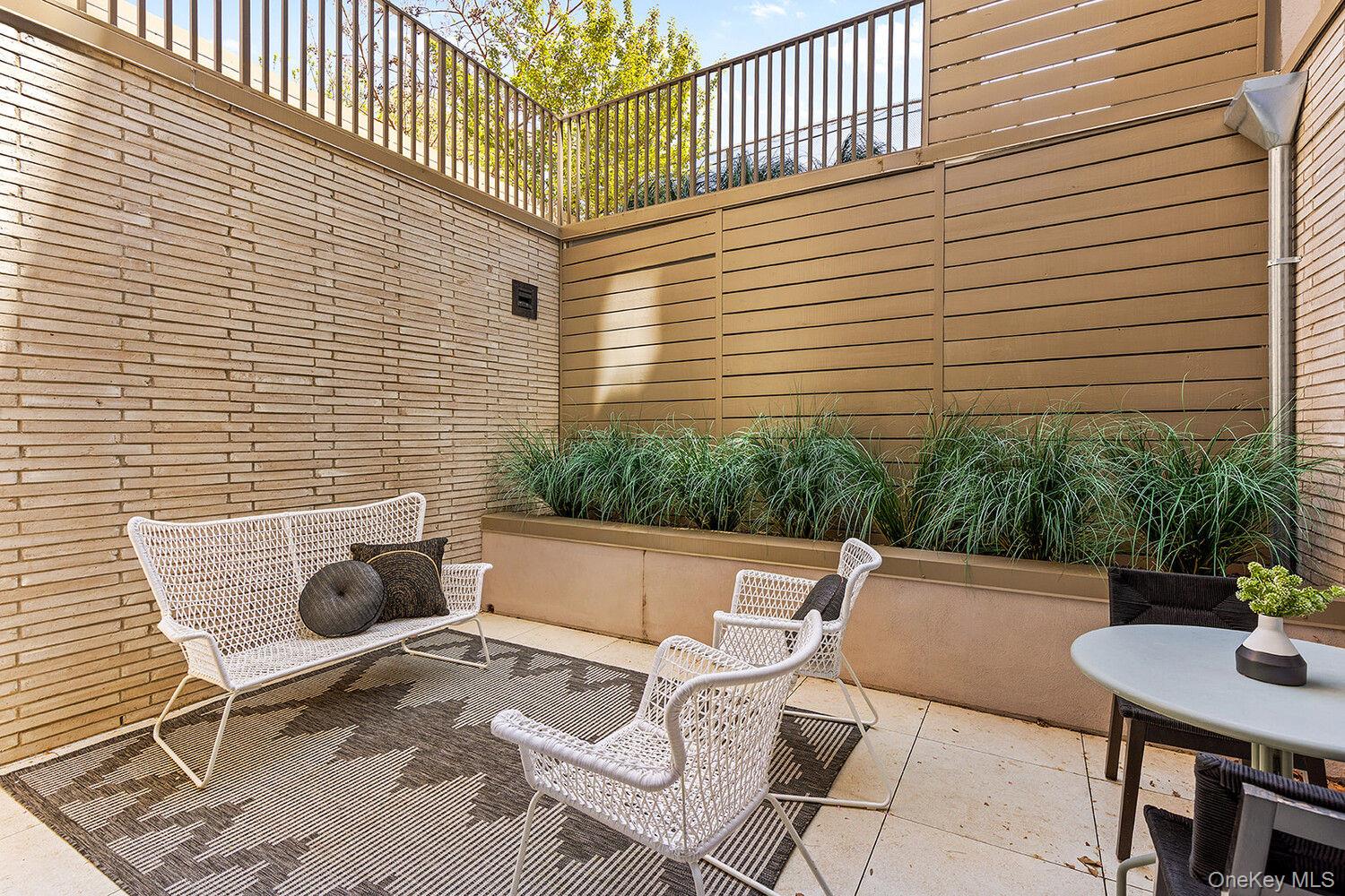 66 CLINTON Street Unit MAISONETTE, Manhattan NY 10002