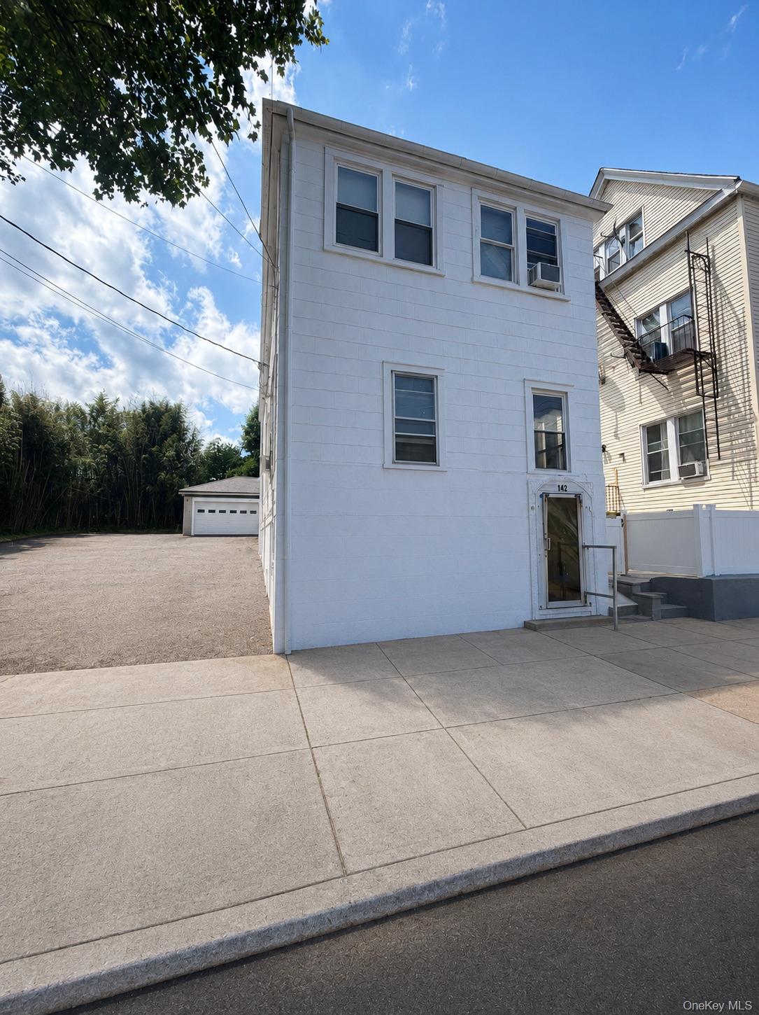 142 N 6th Avenue, Mount Vernon NY 10550