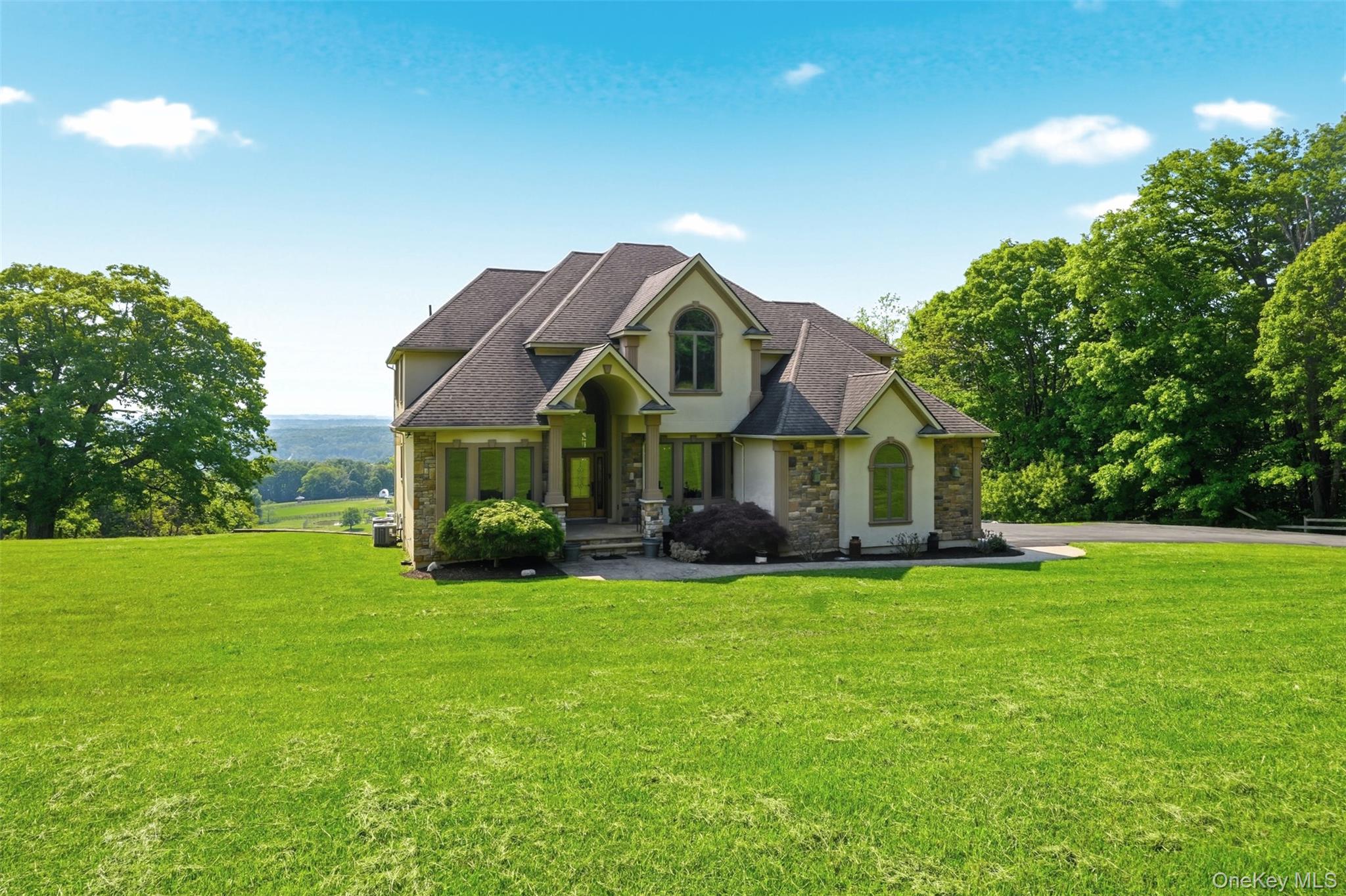 4 Rachel Court, Bloomingburg NY 12721