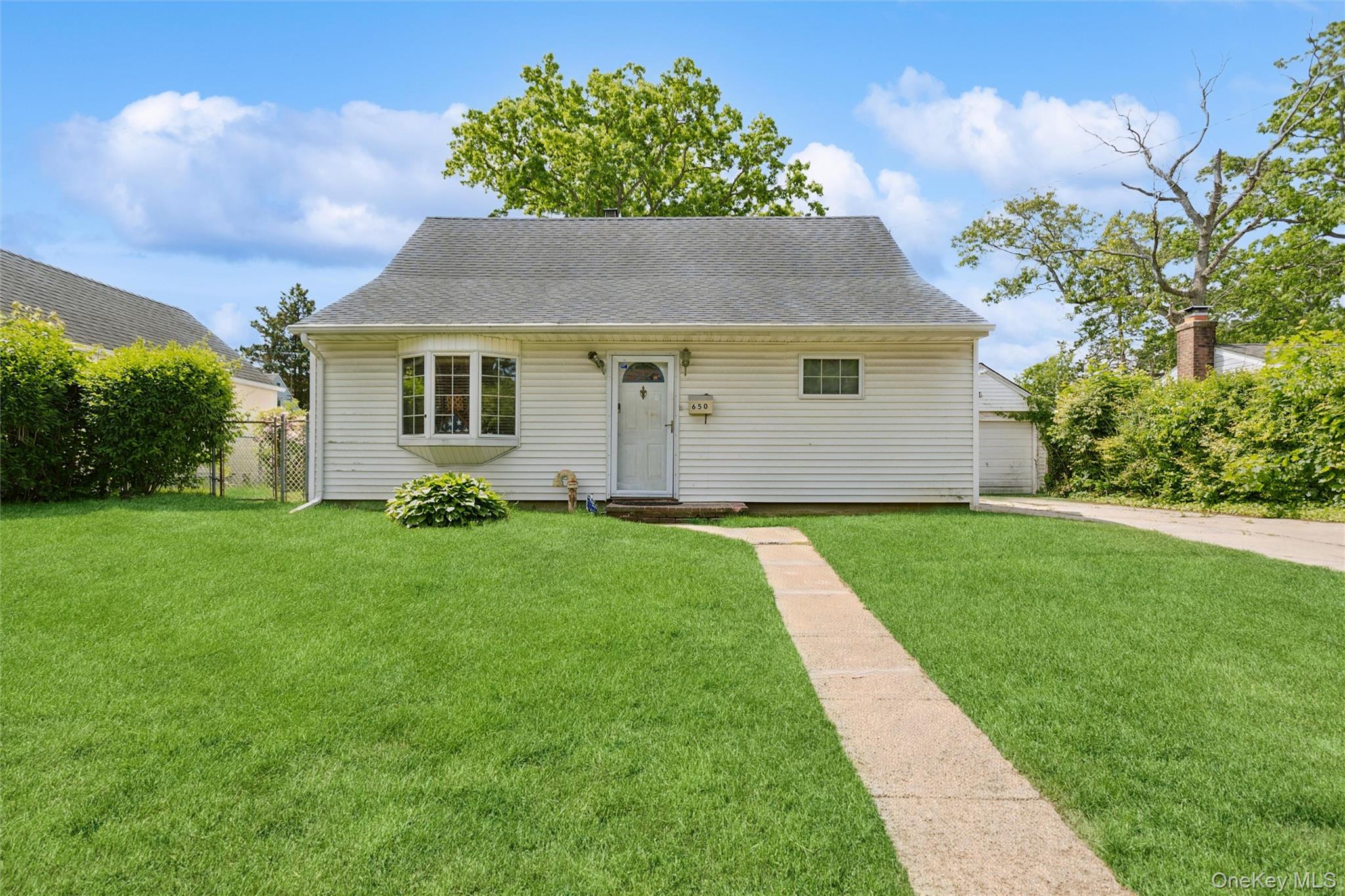 650 Eagle Avenue, West Hempstead NY 11552