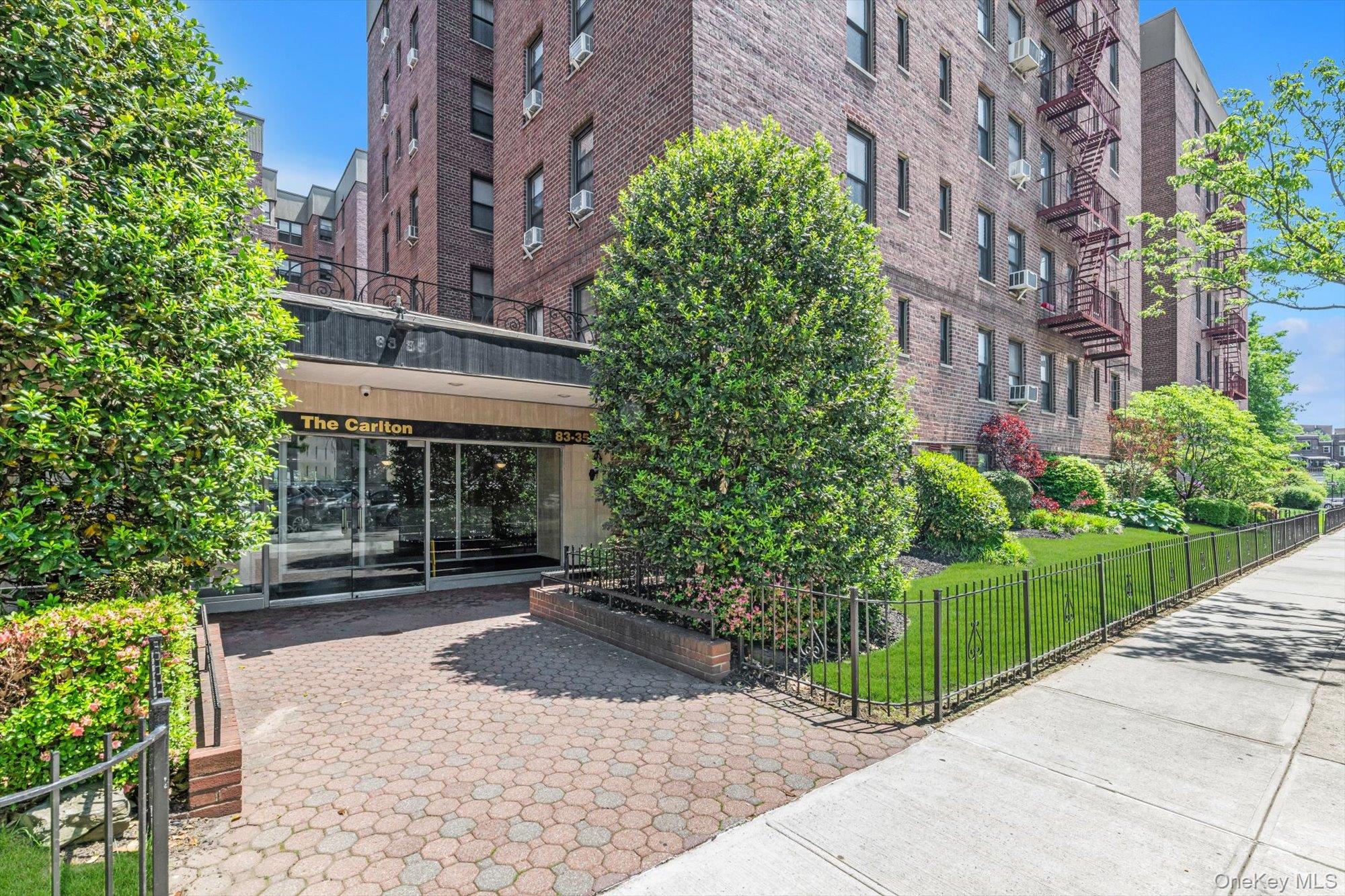 83-35 139 Street Unit 5M, Briarwood NY 11435