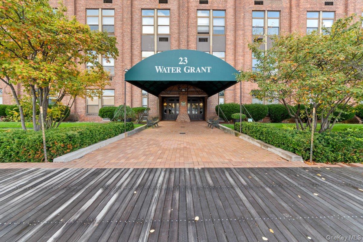 23 Water Grant Street Unit 2N, Yonkers NY 10701