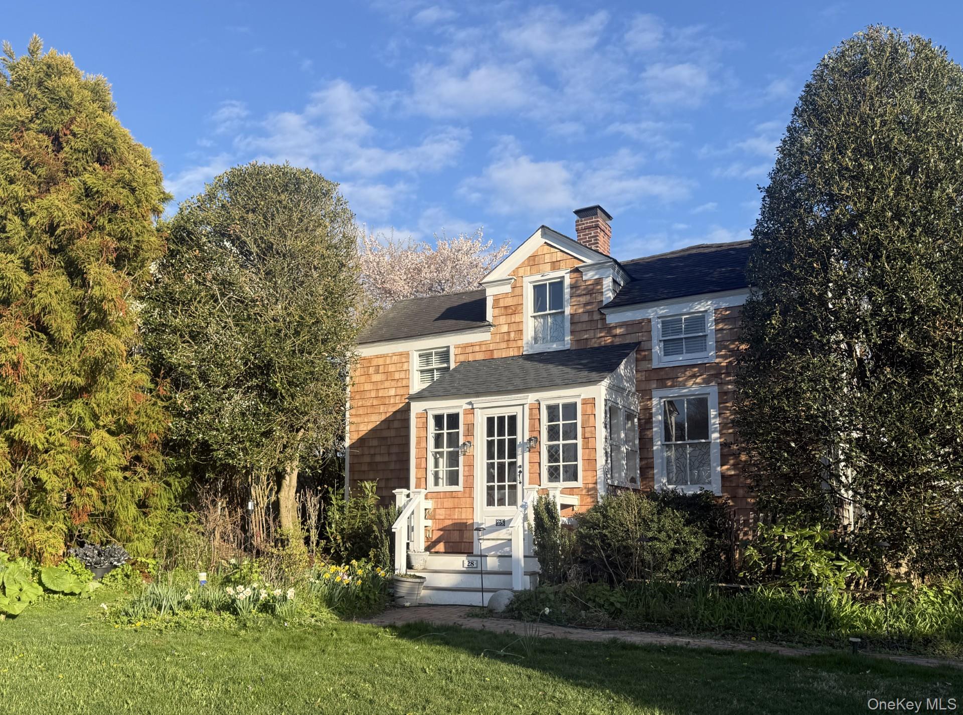 28 Bowden Square, Southampton NY 11968