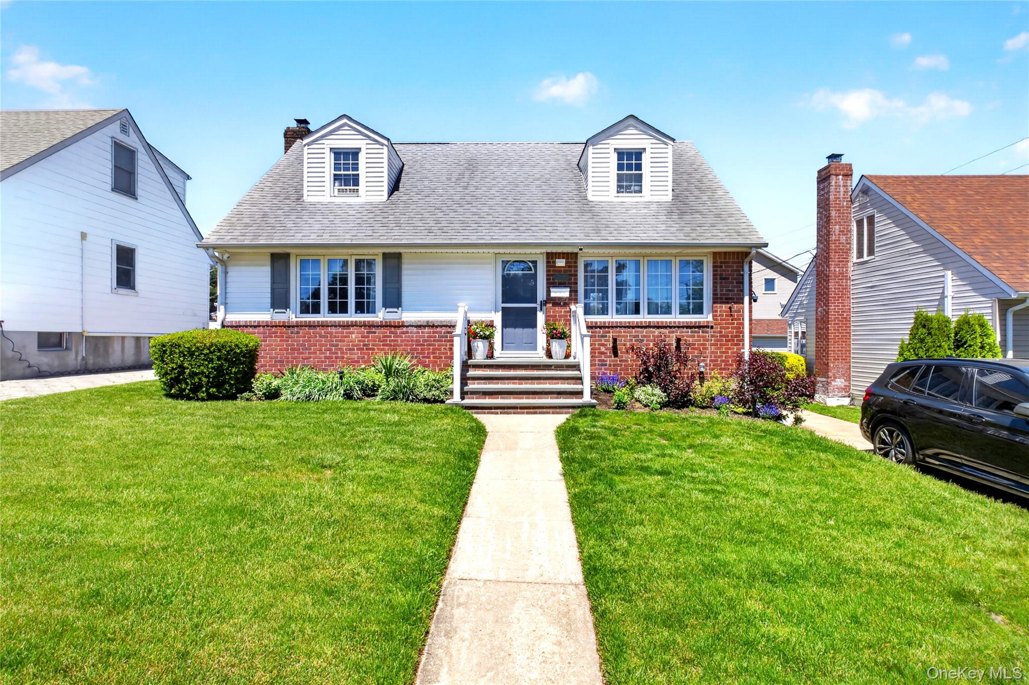 288 Arlington Street, Mineola NY 11501