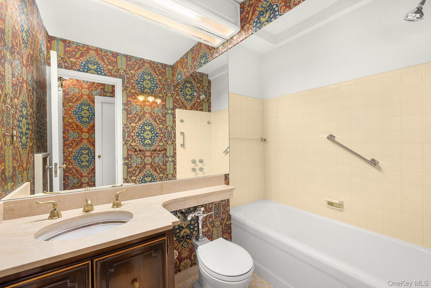 2 SUTTON Place S Unit 2D, Manhattan NY 10022