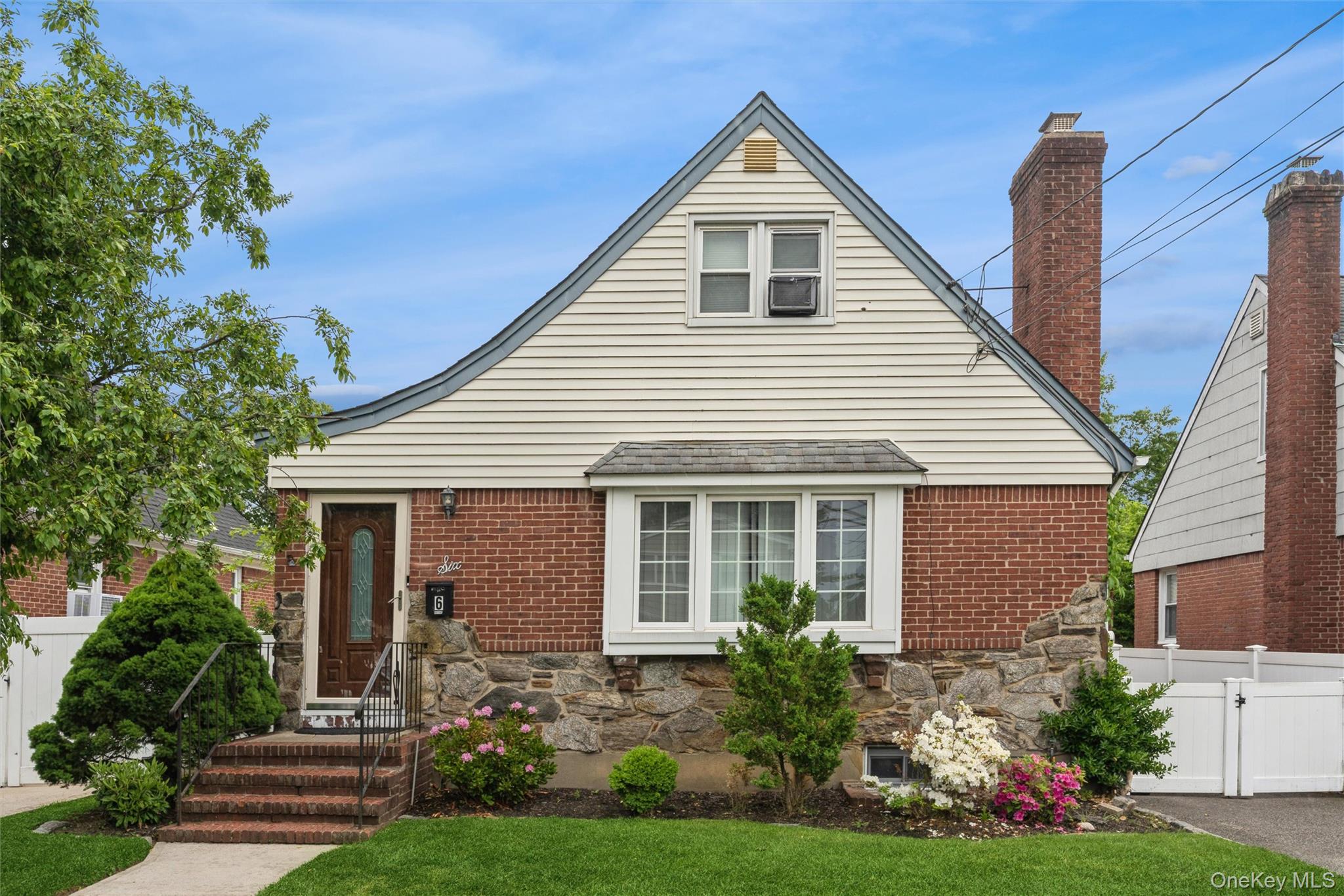 6 Jasper Street, Valley Stream NY 11580