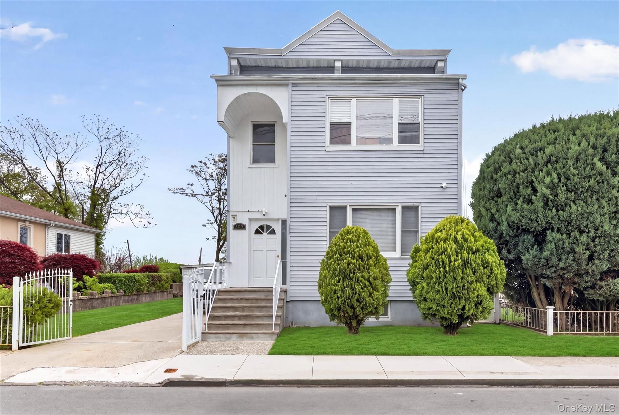 86 Smart, Yonkers NY 10704