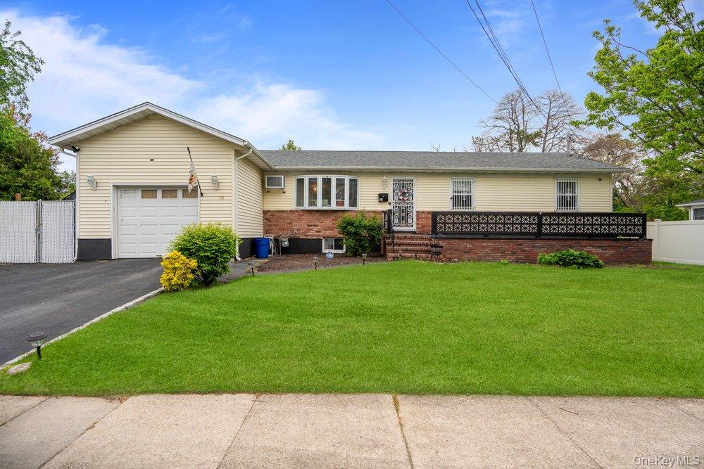 10 Francisco Avenue, Central Islip NY 11722