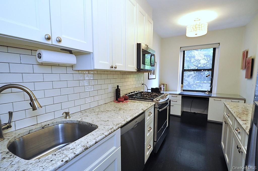 143 Garth Road Unit 4N, Scarsdale NY 10583