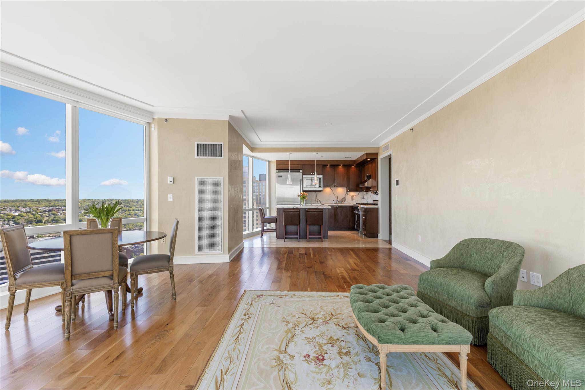 1 Renaissance Square Unit 33G (V7G), White Plains NY 10601