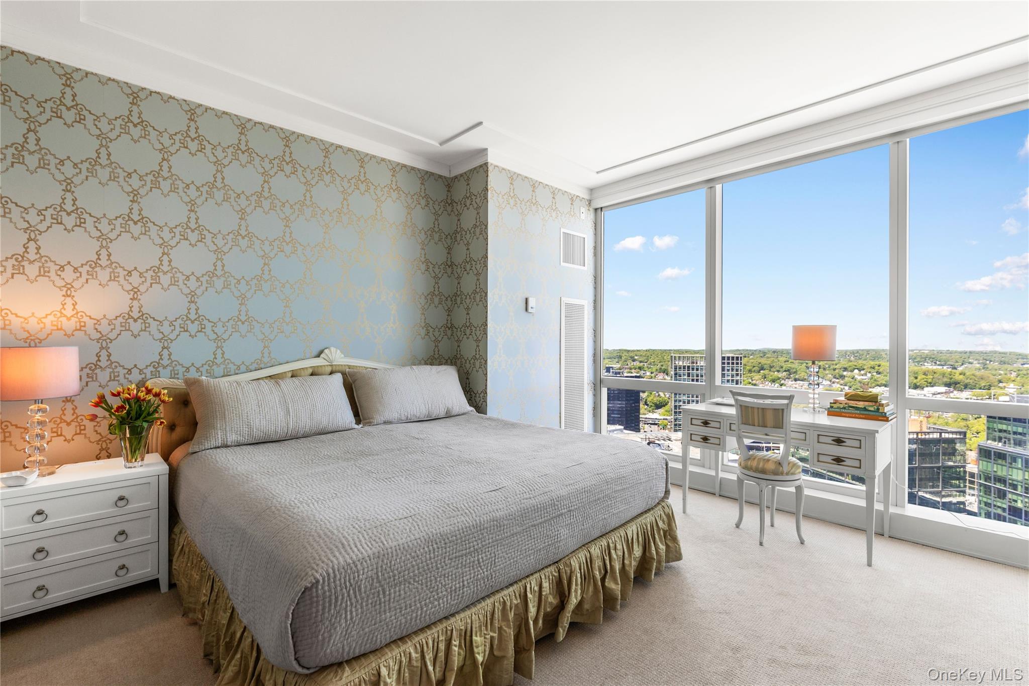 1 Renaissance Square Unit 33G (V7G), White Plains NY 10601