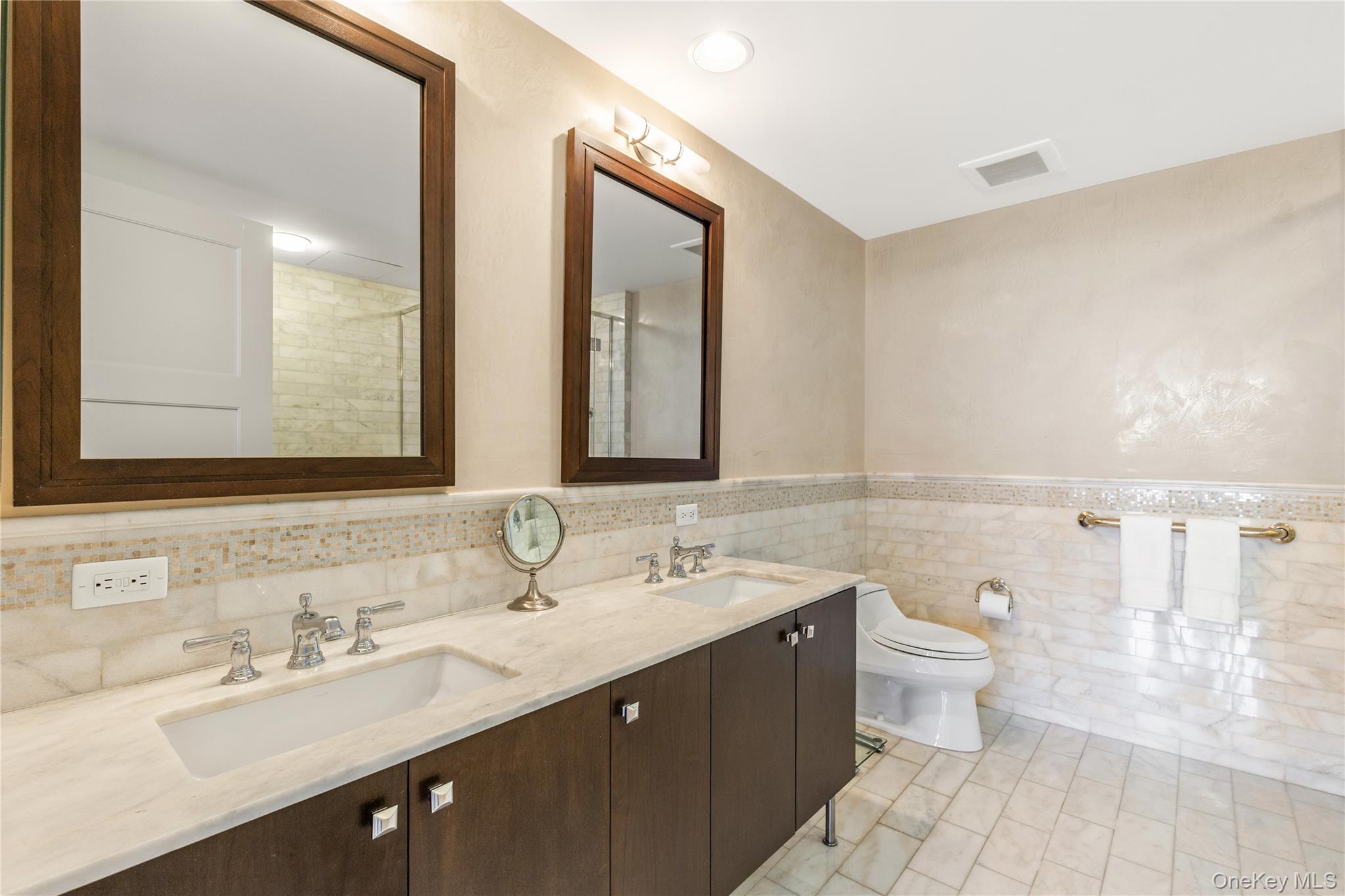 1 Renaissance Square Unit 33G (V7G), White Plains NY 10601