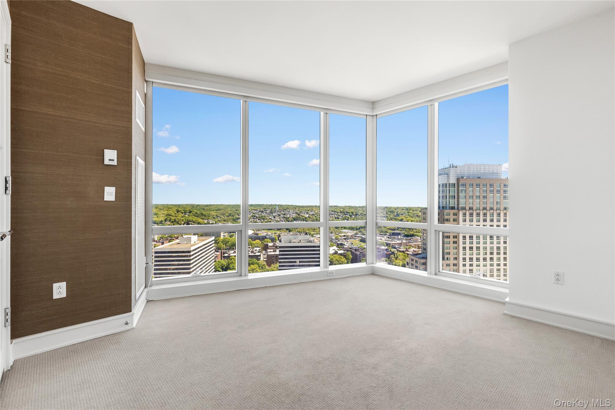 1 Renaissance Square Unit 33G (V7G), White Plains NY 10601