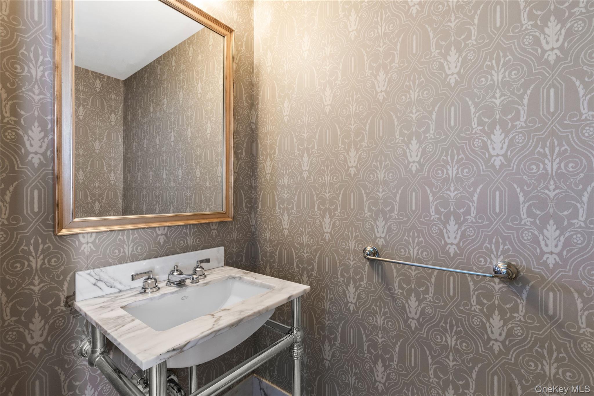 1 Renaissance Square Unit 33G (V7G), White Plains NY 10601
