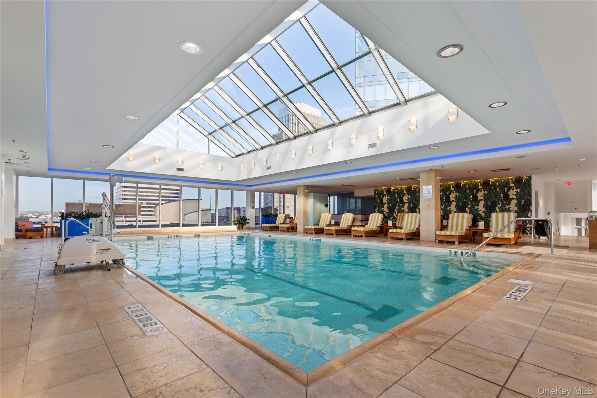 1 Renaissance Square Unit 33G (V7G), White Plains NY 10601