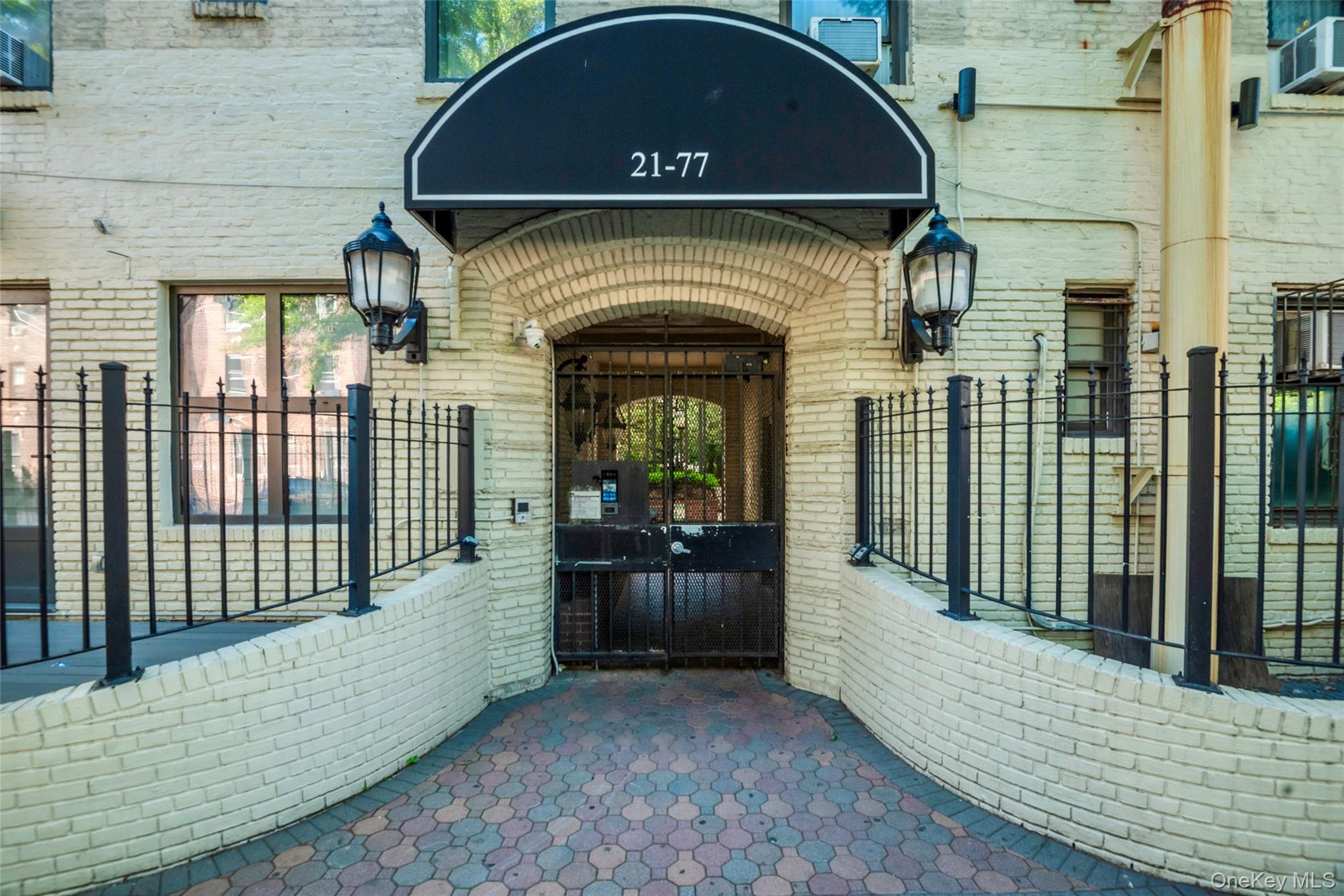 21-77 33rd Street Unit 2A, Astoria NY 11105