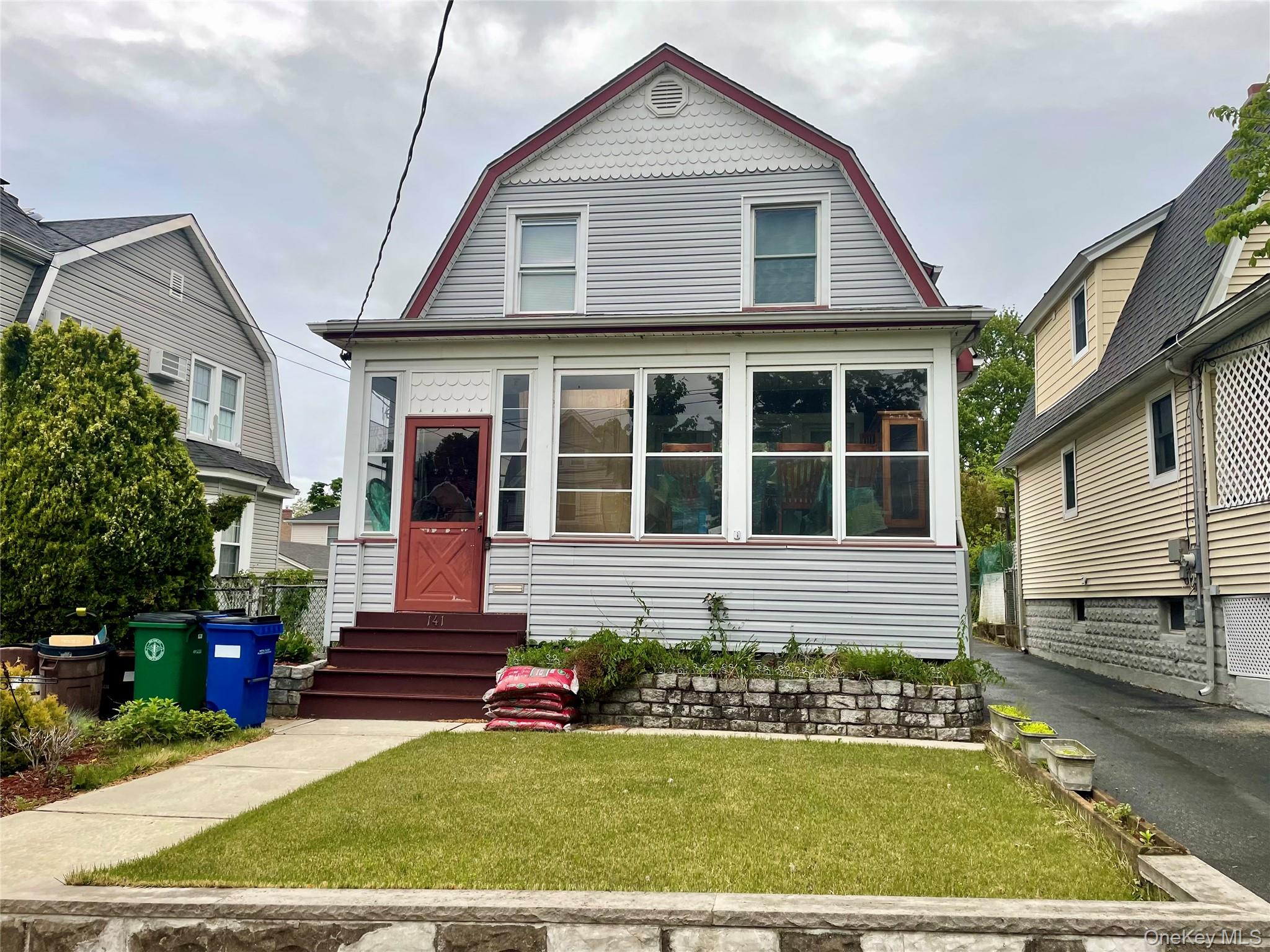 141 Fisher Avenue, Staten Island NY 10307