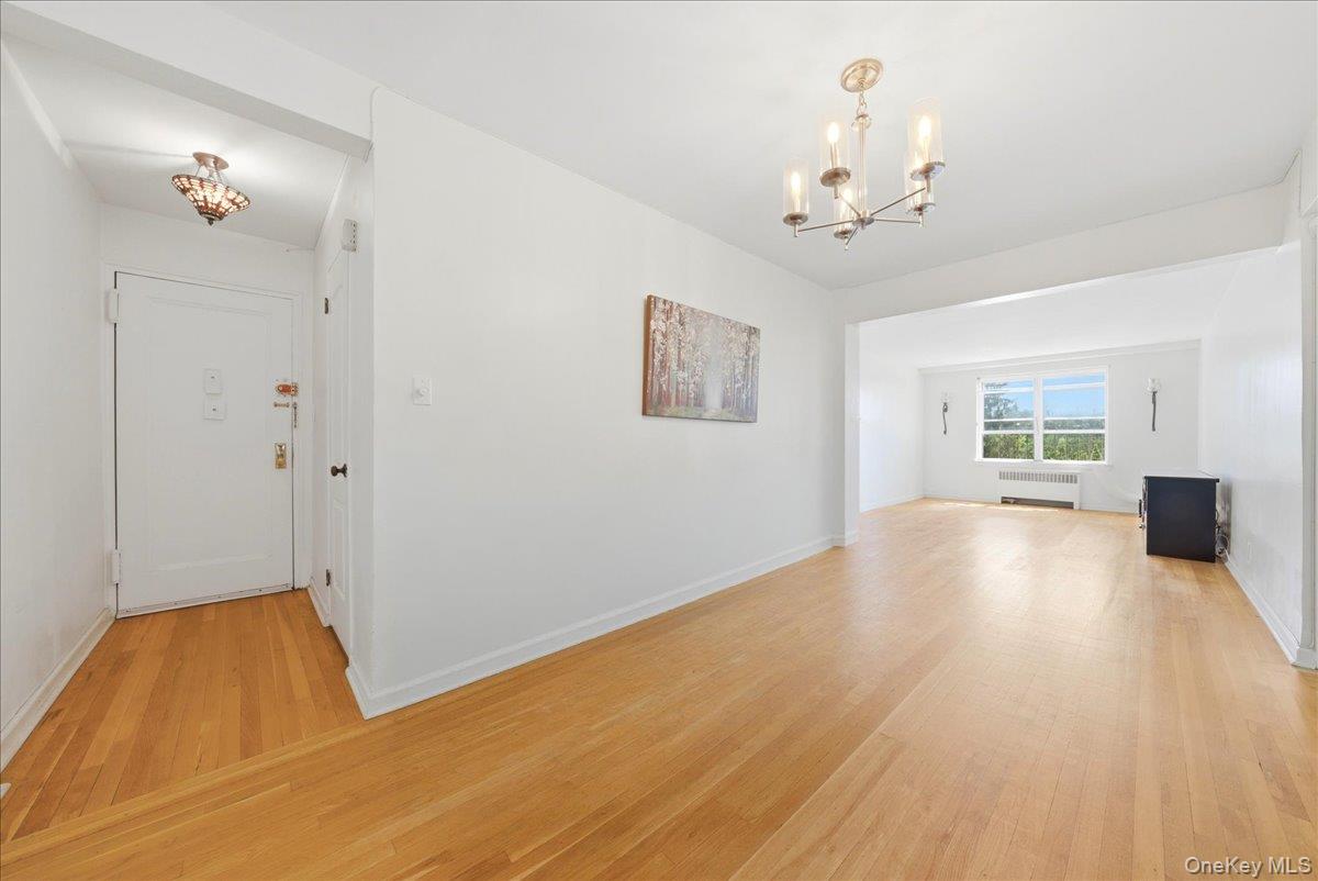 2080 Barnes Avenue Barnes Avenue Unit 3B, Bronx NY 10462
