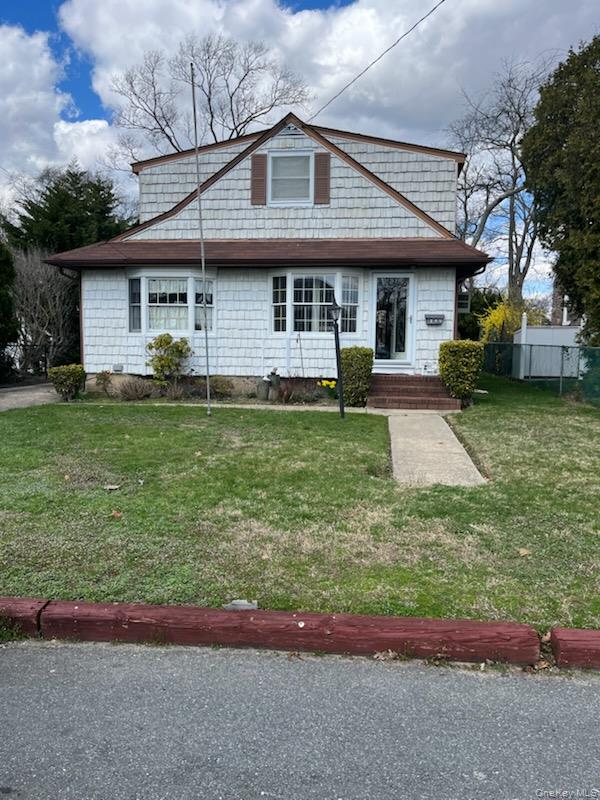140 Texas Street, Lindenhurst NY 11757