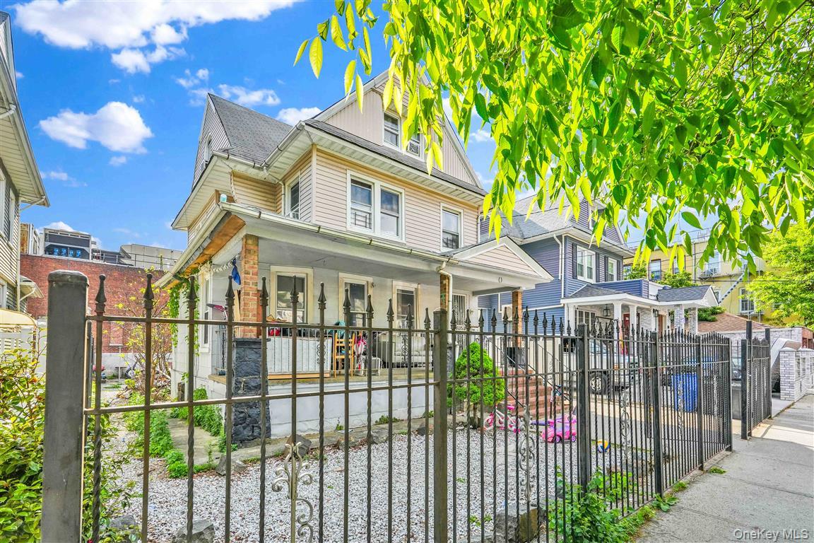 86-16 120th Street, Richmond Hill NY 11418