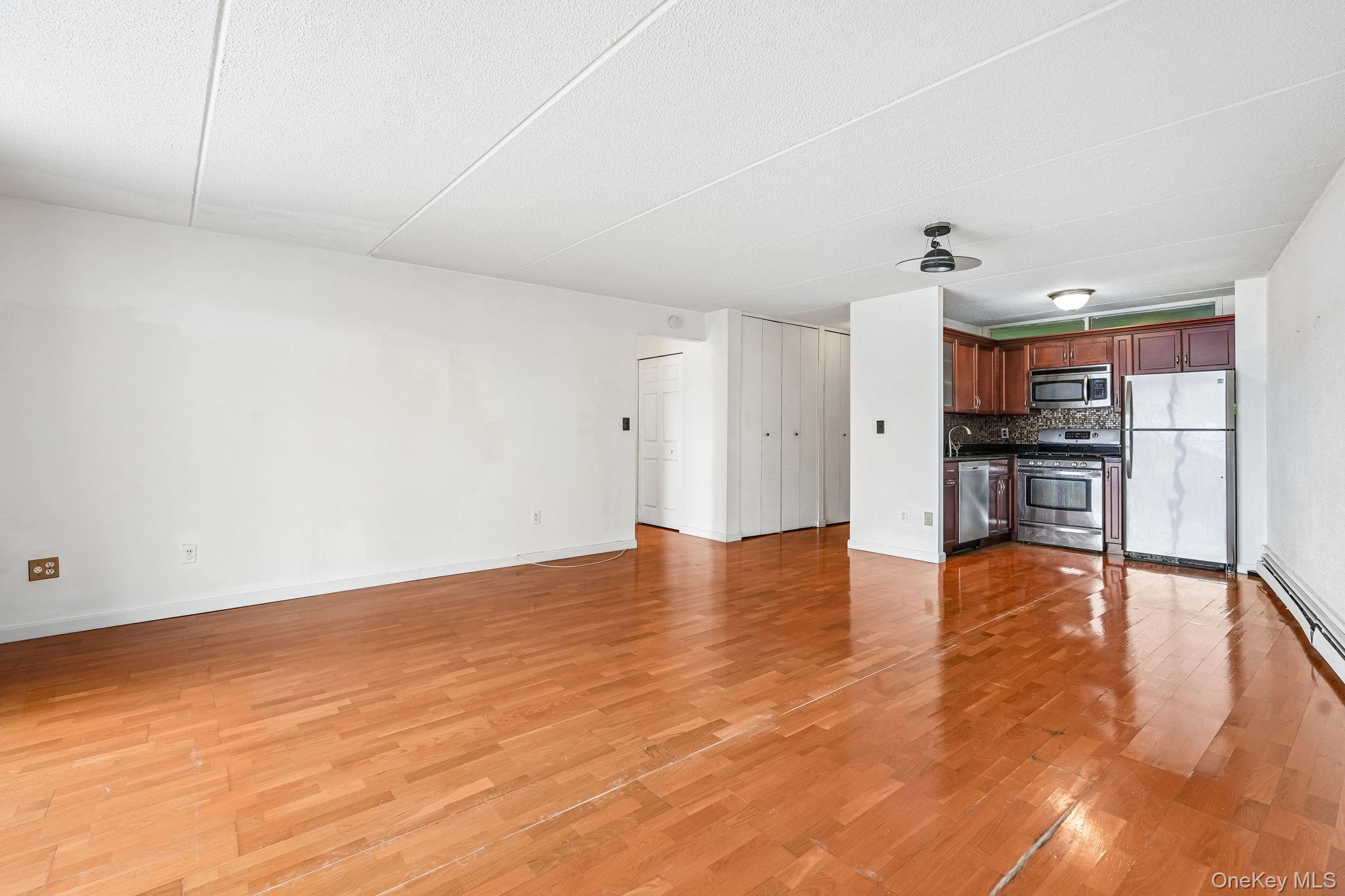 1120 Warburton Avenue Unit 3F, Yonkers NY 10701