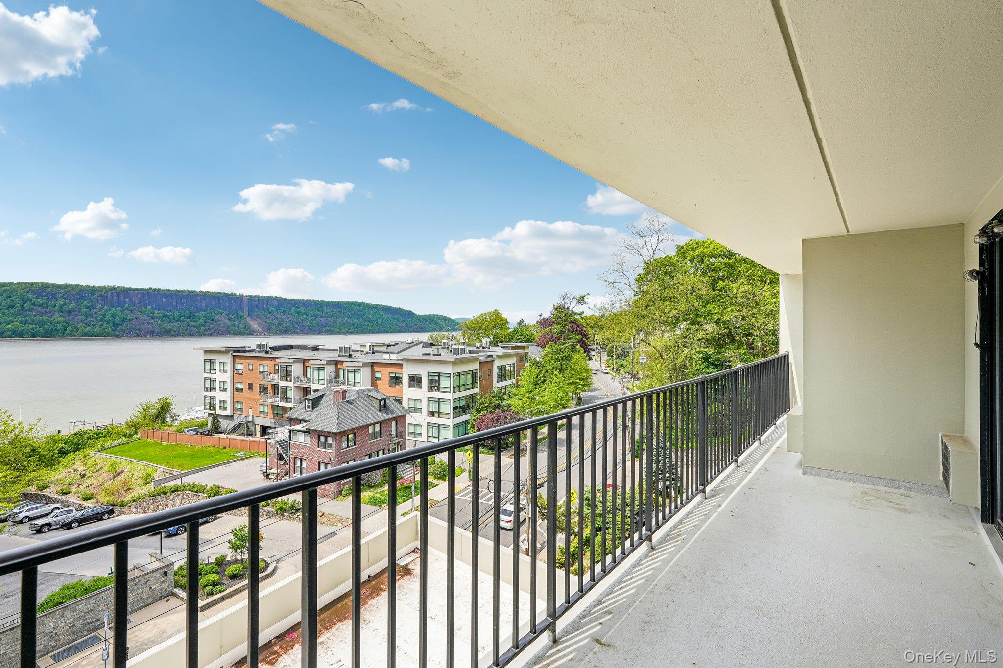 1120 Warburton Avenue Unit 3F, Yonkers NY 10701