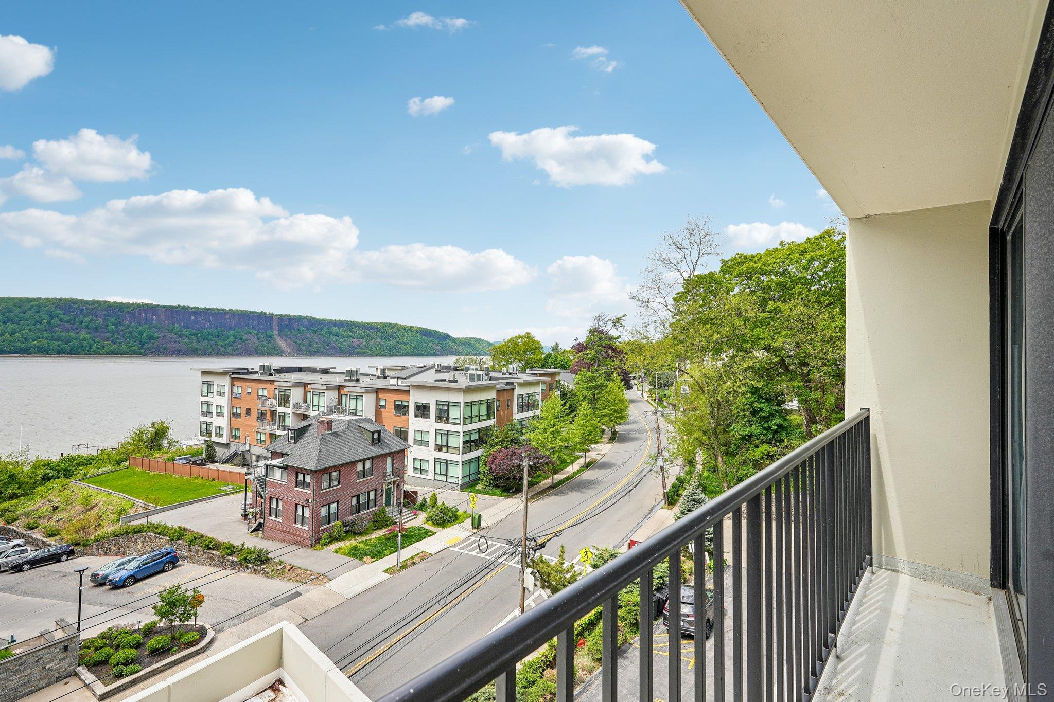 1120 Warburton Avenue Unit 3F, Yonkers NY 10701