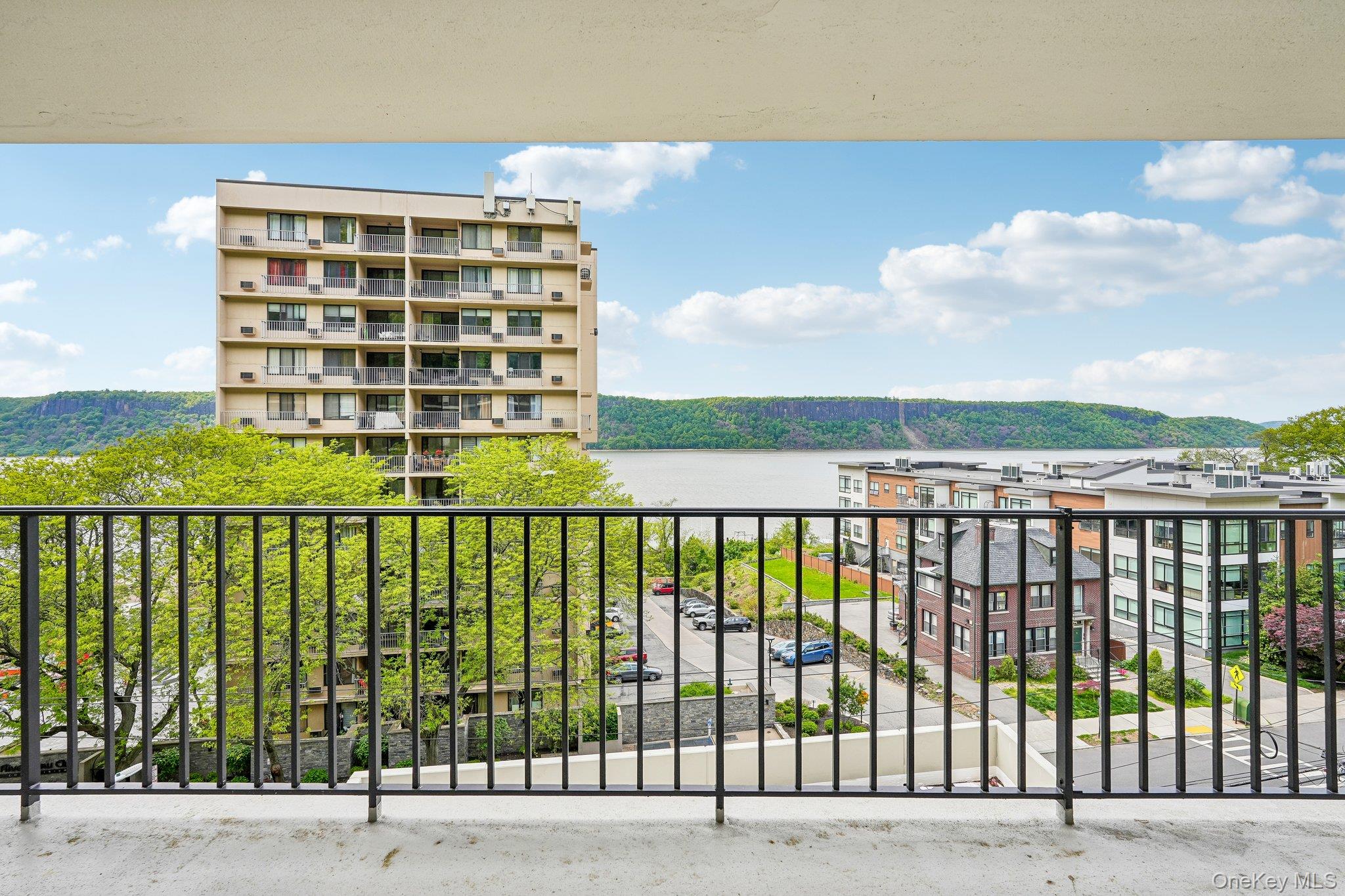 1120 Warburton Avenue Unit 3F, Yonkers NY 10701