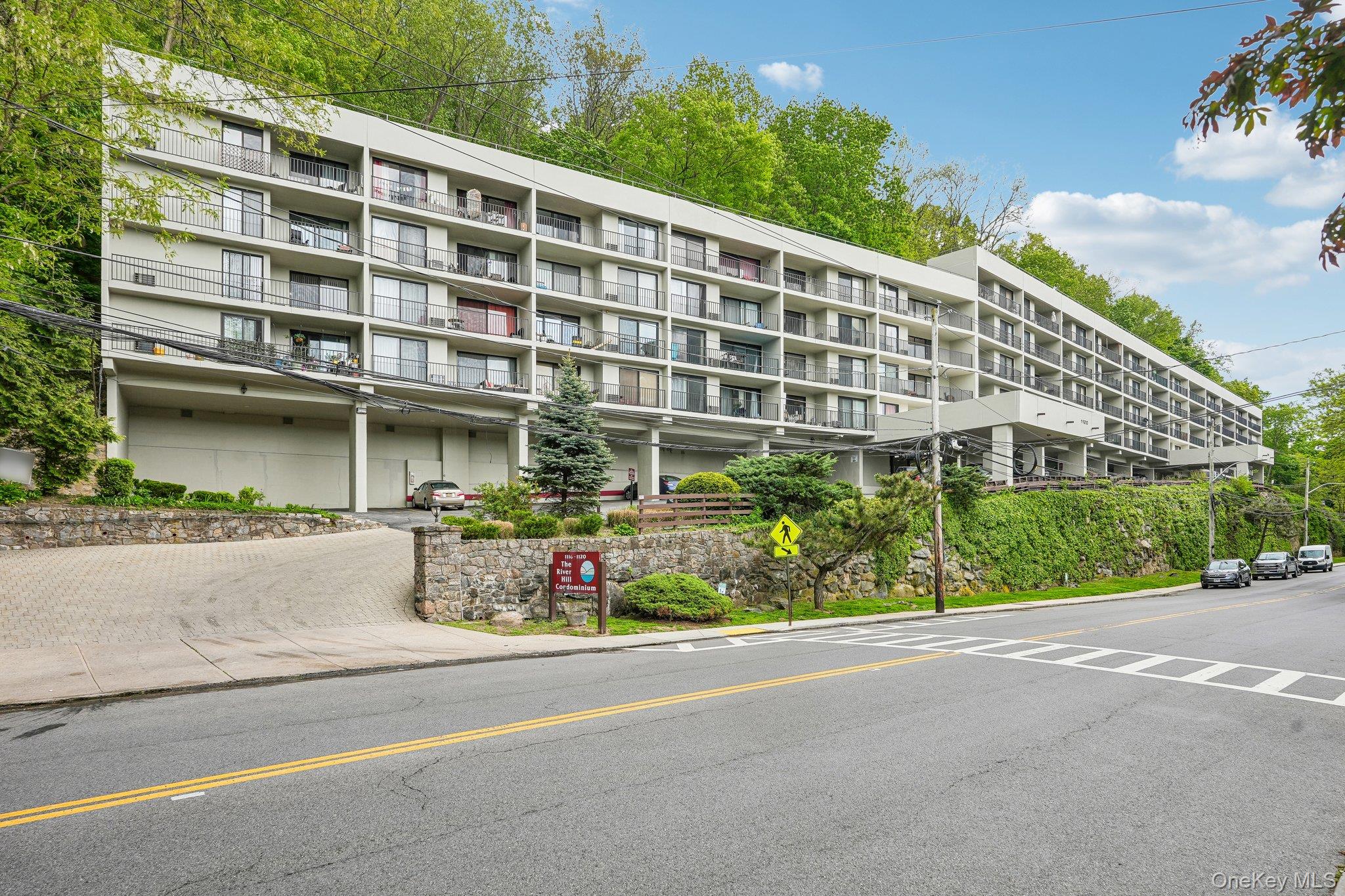 1120 Warburton Avenue Unit 3F, Yonkers NY 10701