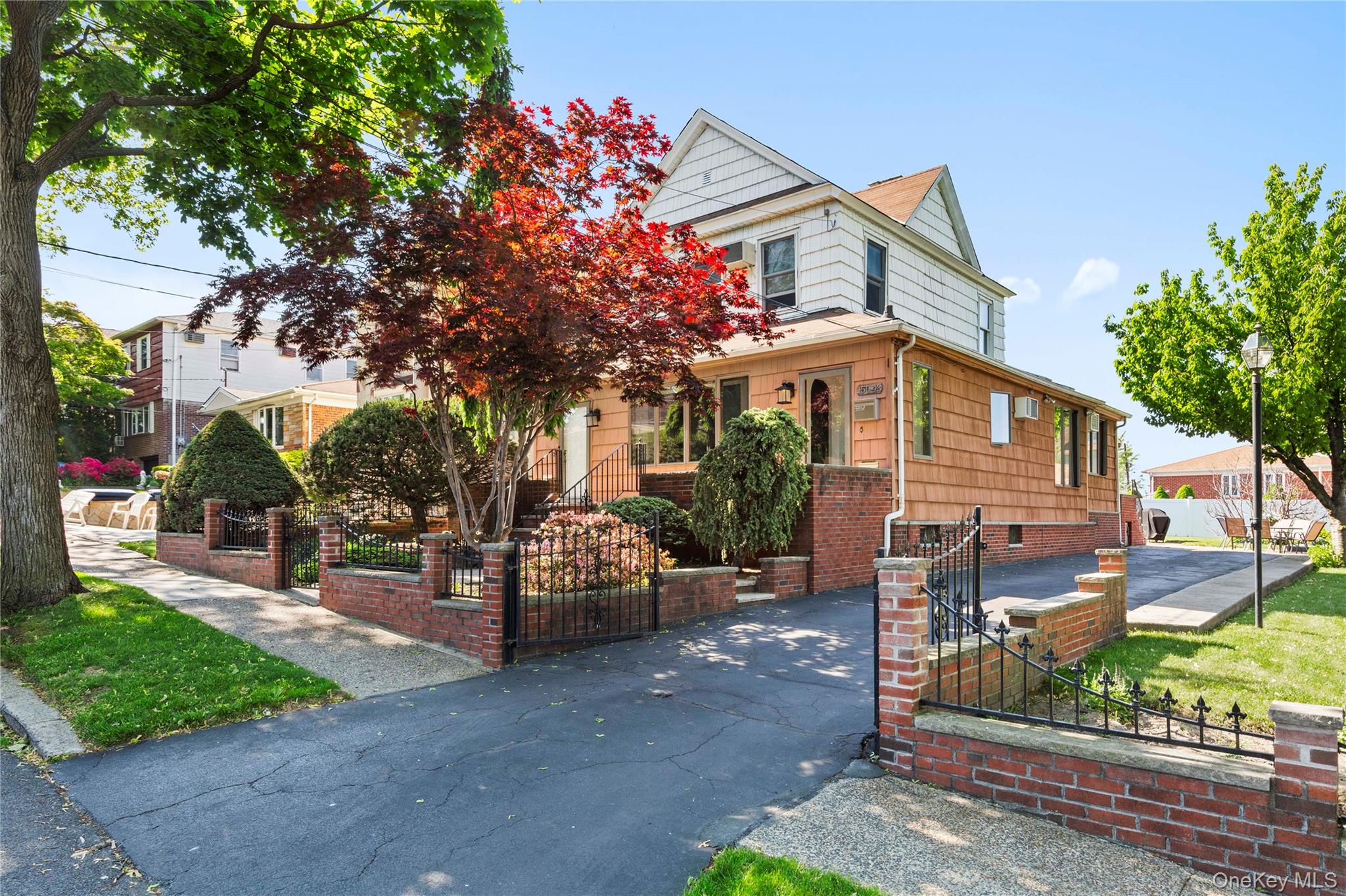 15043 8th Avenue, Whitestone NY 11357