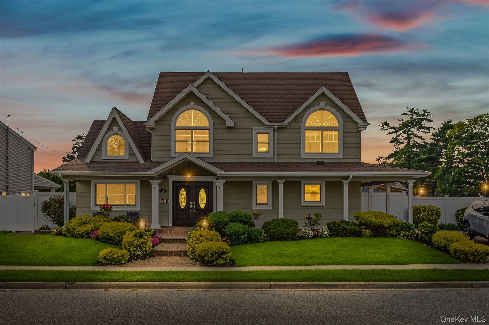 71 Swing Lane, Levittown NY 11756