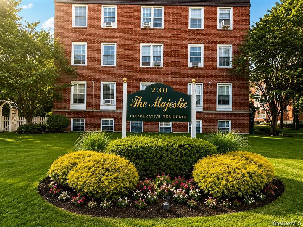 230 Central Avenue Unit 3-I, Lawrence NY 11559